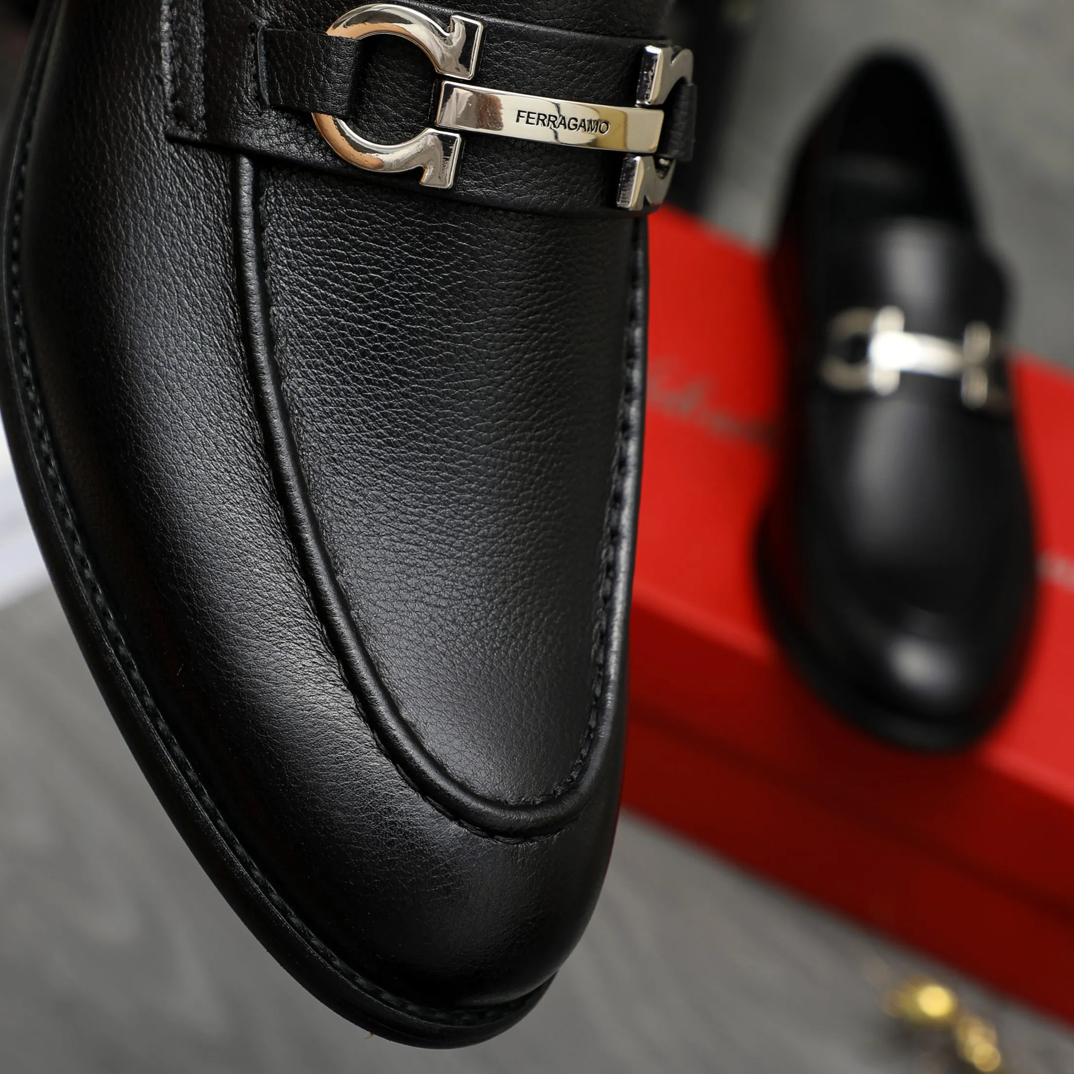 Men's shoes 💰420 Product trademark: Ferragamo " Ferragamo ] Business slip-on leather shoes Regular size: 39-45 (38.46 custom-made, non-refundable) Product materials: Selected small pebbled cowhide upper, sheepskin lining, original rubber outsole
